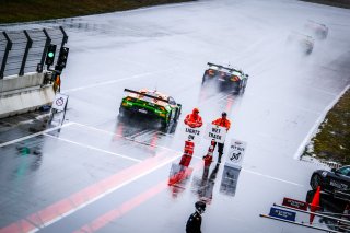 Free Practice 2, Pitlane
