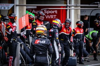 Pitlane, Race 1
