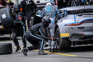 Pitlane, Race 1

