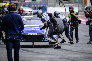 Pitlane, Race 2
