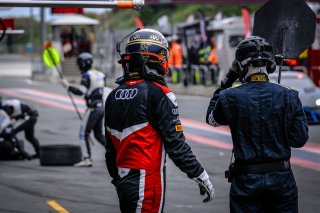 Pitlane, Race 2
