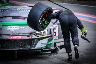 Pitlane, Race 2
