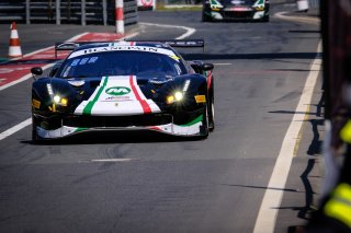 Free Practice 2, Pitlane
