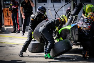 Pitlane, Race 1
