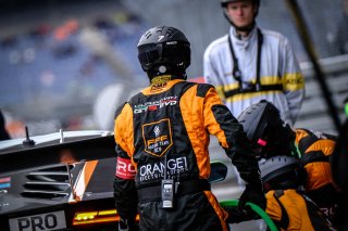Pitlane, Race 2
