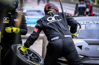 Pitlane, Race 2
