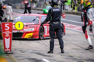 Pitlane, Race 2
