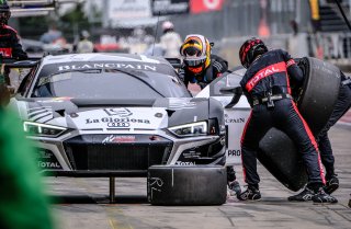 Pitlane, Race 2
