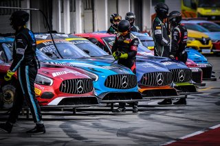 Free Practice 2, Pitlane
