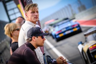 Free Practice 2, Pitlane
