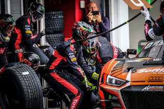Pitlane, Race 1
