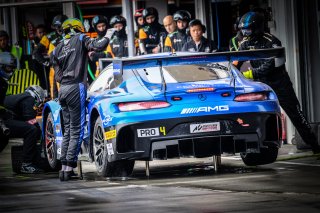 Pitlane, Race 1
