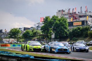#2 Belgian Audi Club Team WRT BEL Audi R8 LMS GT3 2019 Charles Weerts BEL Christopher Mies DEU -, #90 Akka ASP Team FRA Mercedes-AMG GT3 Timur Boguslavskiy RUS Felipe Fraga BRA Silver Cup, Race 2
