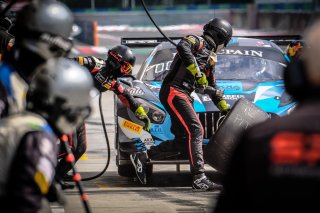 Pitlane, Race 2
