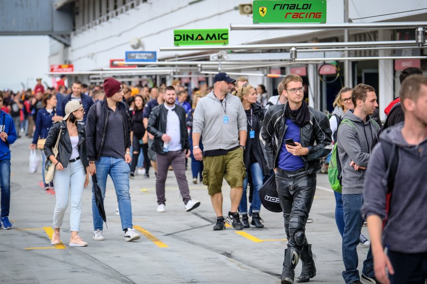 Sunday Pitwalk
