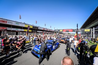 Gridwalk, Race
