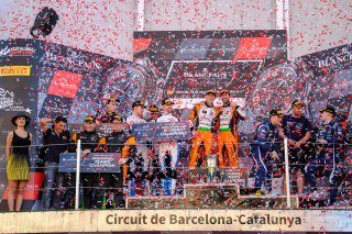 Podium, Race
