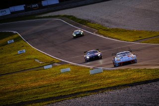 #40 GPX Racing UAE Porsche 911 GT3-R (991.II) - Romain Dumas FRA Dennis Olsen NOR Thomas Preining AUT, Qualifying
