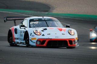 #40 GPX Racing UAE Porsche 911 GT3-R (991.II) - Romain Dumas FRA Dennis Olsen NOR Thomas Preining AUT, Qualifying
