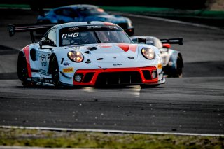 #40 GPX Racing UAE Porsche 911 GT3-R (991.II) - Romain Dumas FRA Dennis Olsen NOR Thomas Preining AUT, Qualifying
