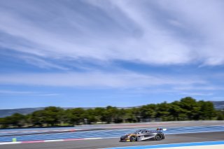 #69 Optimum Motorsport GBR McLaren 720 S GT3, Test Days
