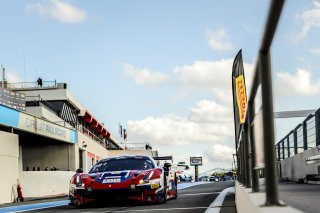 #72 SMP Racing RUS Ferrari 488 GT3 - Tony Vilander FIN Antonio Fuoco ITA Sergey Sirotkin RUS, Pitlane, Pre-Qualifiying
