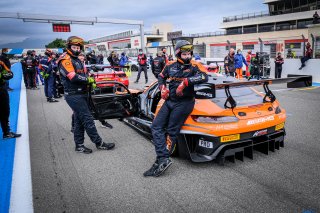 Gridwalk, Race
