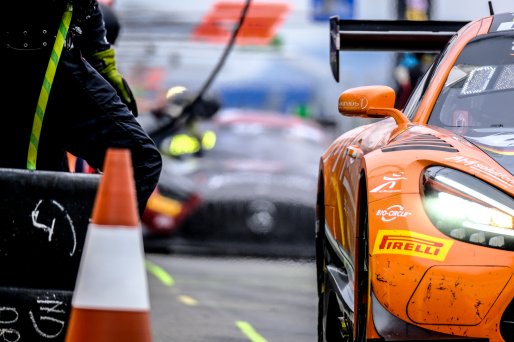 #4 HRT DEU Mercedes-AMG GT3 - Maro Engel DEU Luca Stolz DEU Vincent Abril FRA, Pitlane, Race
 | SRO / Dirk Bogaerts Photography