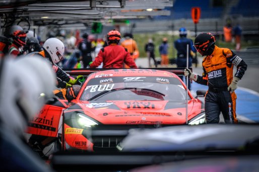 #100 GetSpeed DEU Mercedes-AMG GT3 - Yelmer Buurman NDL Fabian Schiller DEU Alessio Lorandi ITA, Pitlane, Race
 | SRO / Dirk Bogaerts Photography