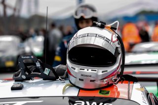 Grid-walk, Race
