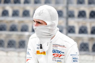 Grid-walk, Race
