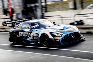 #88 AKKA ASP FRA Mercedes-AMG GT3 - Timur Boguslavskiy RUS Felipe Fraga BRA, Pitlane, Race 1
