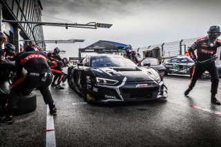 #31 Belgian Audi Club Team WRT BEL Audi R8 LMS GT3 - Ryuichiro Tomita JPN Kelvin van der Linde ZAF, Pitlane, Race 1
