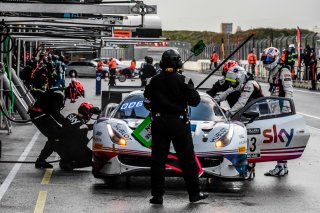 #93 SKY - Tempesta Racing GBR Ferrari 488 GT3 Pro-Am Cup Chris Froggatt GBR Eddie Cheever ITA, Pitlane, Race 1
