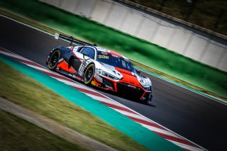 #33 Belgian Audi Club Team WRT BEL Audi R8 LMS GT3 Silver Cup Hamza Owega DEU Jusuf Owega DEU, Free Practice 1
