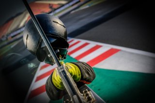 Free Practice 2, Pitlane
