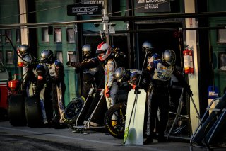 Pitlane, Race 1
