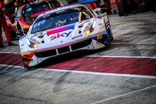 #93 SKY - Tempesta Racing GBR Ferrari 488 GT3 Pro-Am Cup Chris Froggatt GBR Eddie Cheever ITA, Pitlane, Race 1
