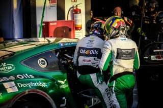#107 CMR FRA Bentley Continental GT3 - Nelson Panciatici FRA Jules Gounon FRA, Pitlane, Race 1
