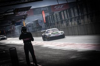 #54 Dinamic Motorsport ITA- Sven Muller DEU Christian Engelhart DEU Matteo Cairoli ITA, Free Practice 1, Pitlane
