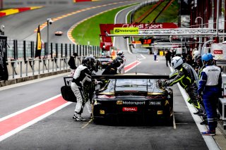 #111 JP Motorsport POL Patryk Krupinski POL Jens Liebhauser DEU Mathias Lauda AUT Christian Klien AUT, Pitlane, Pre-Qualifying
