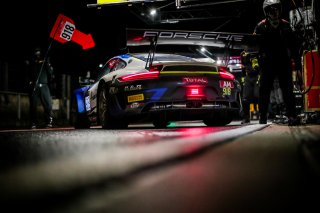 Night Practice, Pitlane
