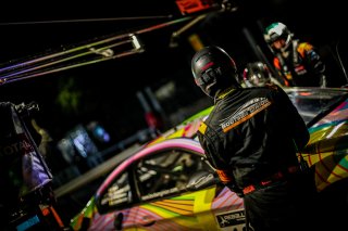 Night Practice, Pitlane
