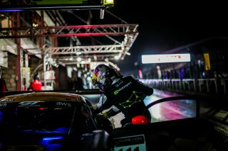 Night Practice, Pitlane
