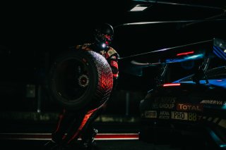 Night Practice, Pitlane
