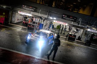 #26 Sainteloc Racing FRA Pierre Yves Paque BEL Gregory Paisse BEL Christophe Cresp FRA Steven Palette FRA, Night Practice, Pitlane
