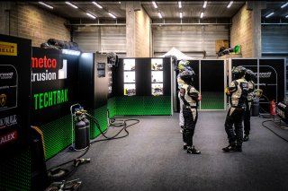 Night Practice, Pitlane
