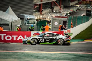 #54 Dinamic Motorsport ITA- Sven Muller DEU Christian Engelhart DEU Matteo Cairoli ITA, Warm Up
