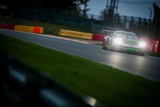 #54 Dinamic Motorsport ITA- Sven Muller DEU Christian Engelhart DEU Matteo Cairoli ITA, Race
