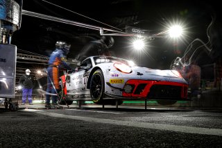 #40 GPX Racing UAE- Romain Dumas FRA Louis Deletraz CHE Thomas Preining AUT, Pitlane, Race
